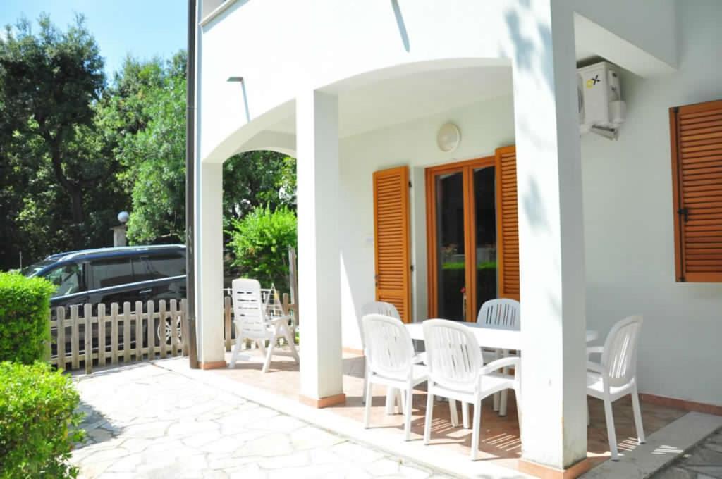 Residence Villa Clara Сан-Винченцо Экстерьер фото
